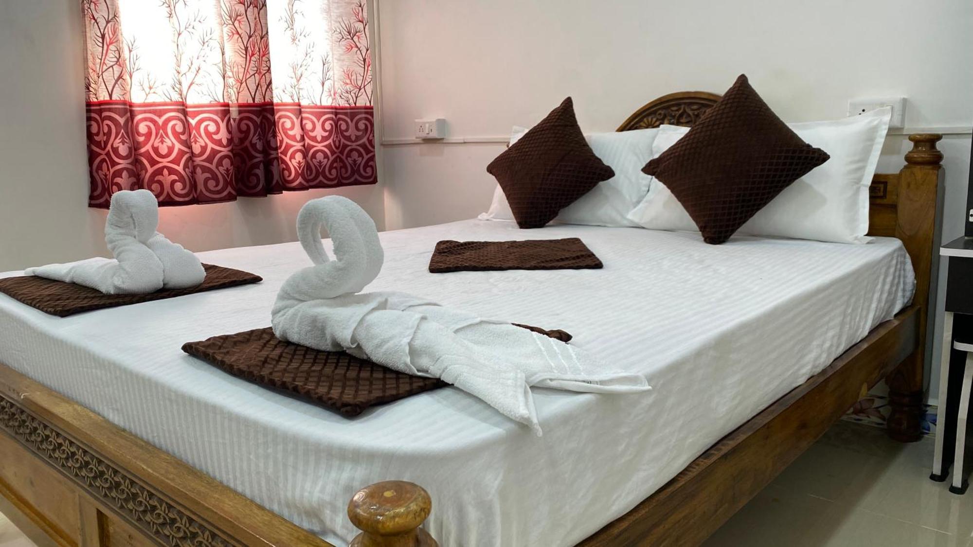 Kavieya Residency Hotel Purnankuppam Exterior photo