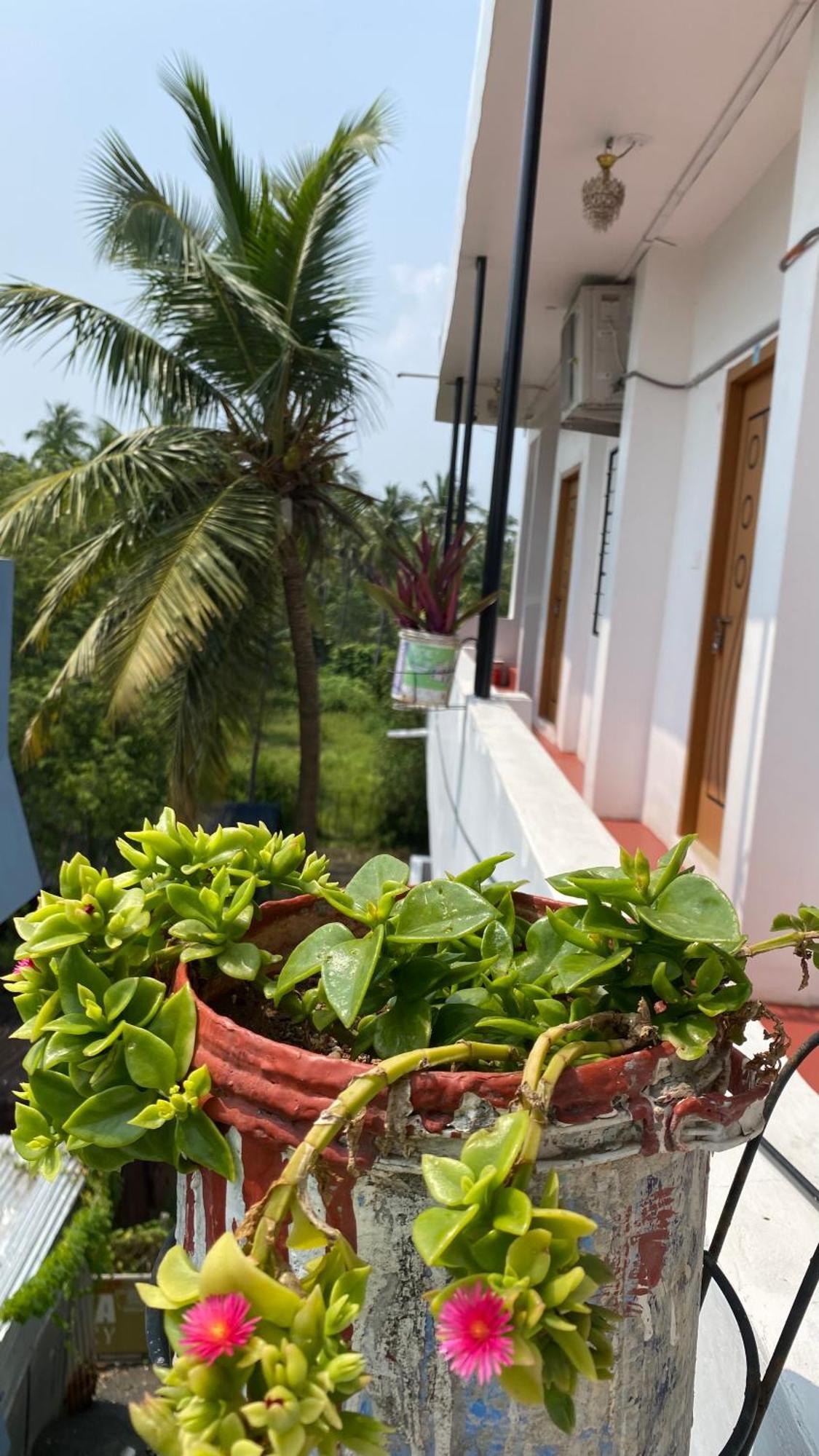 Kavieya Residency Hotel Purnankuppam Exterior photo